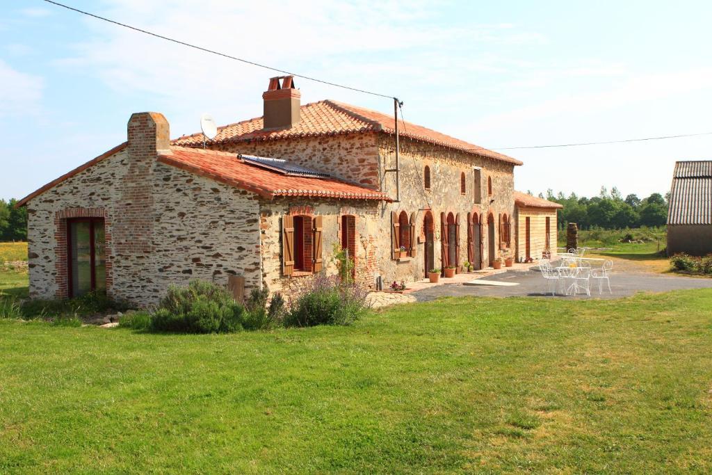 Chambres d'hôtes Le Château Rouge Saint-Germain-sur-Moine Exterior foto