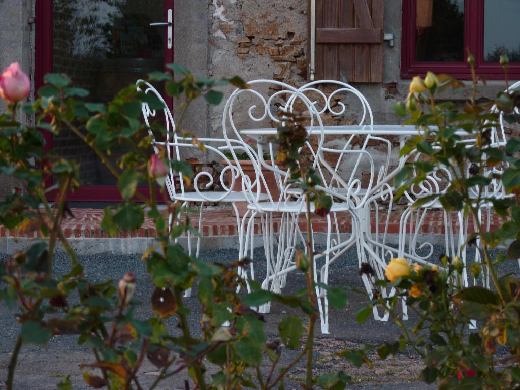 Chambres d'hôtes Le Château Rouge Saint-Germain-sur-Moine Exterior foto